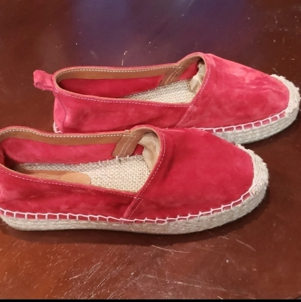 Maldives Espadrilles Suede Shoes Nwot